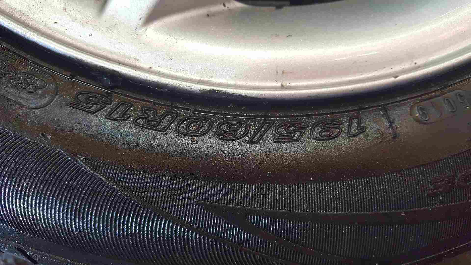 Thumb 5 Renault Clio MK3 2005-2009 Mahonia Alloy Wheel 4/5 8200317802 195 60 15 