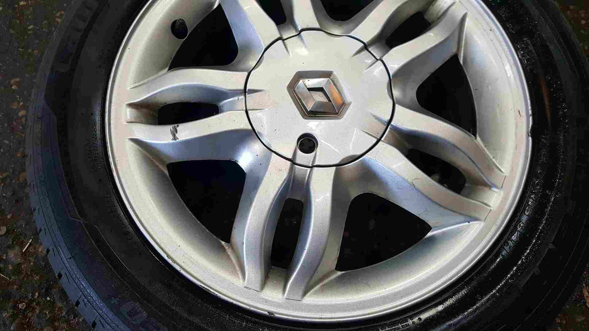 Thumb 2 Renault Clio MK3 2005-2009 Mahonia Alloy Wheel X 1 4/5 4/5  8200317802