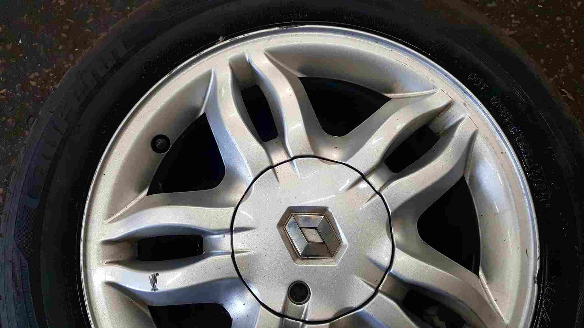 Thumb 3 Renault Clio MK3 2005-2009 Mahonia Alloy Wheel X 1 4/5 4/5  8200317802
