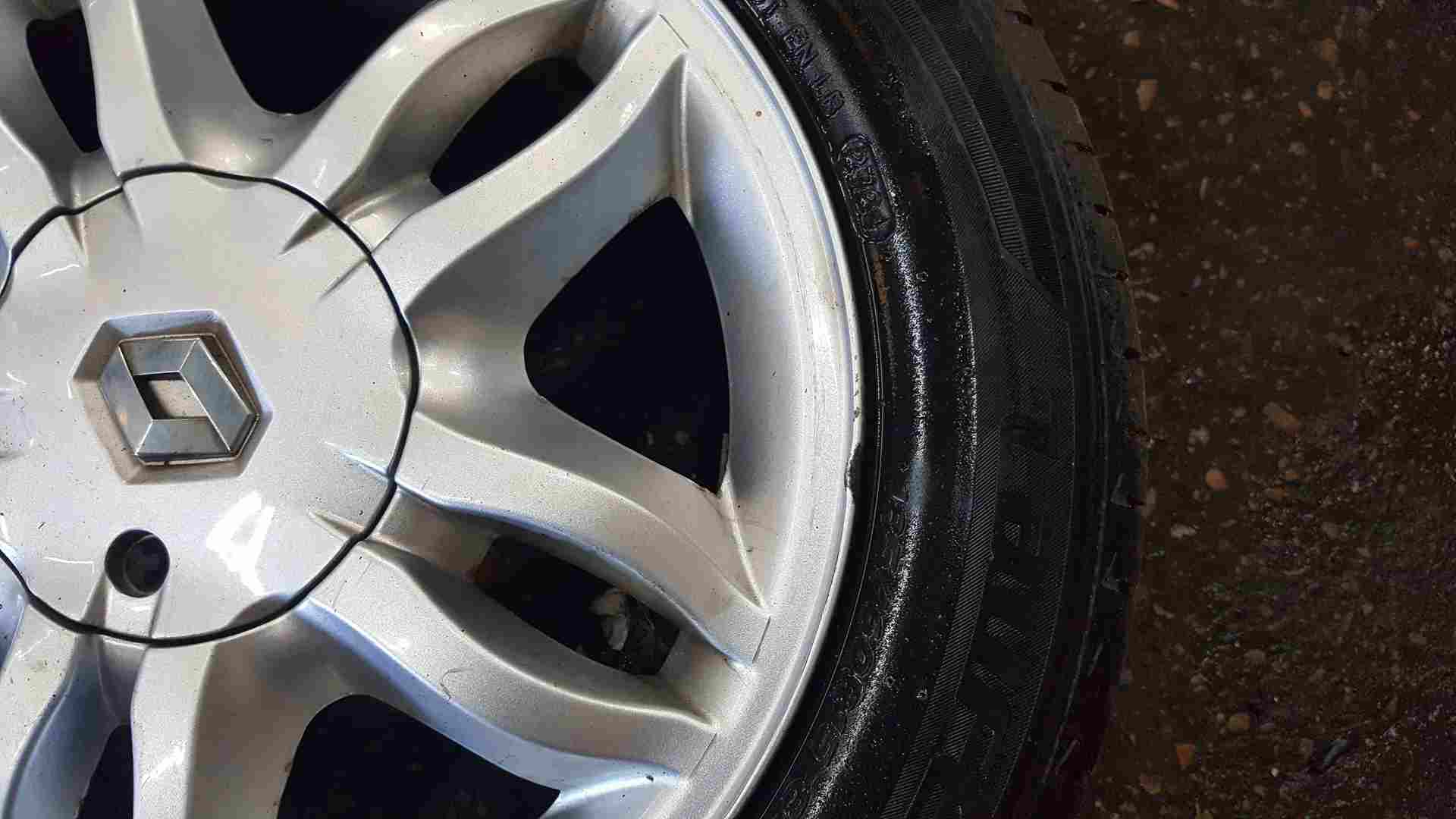 Thumb 4 Renault Clio MK3 2005-2009 Mahonia Alloy Wheel X 1 4/5 4/5  8200317802