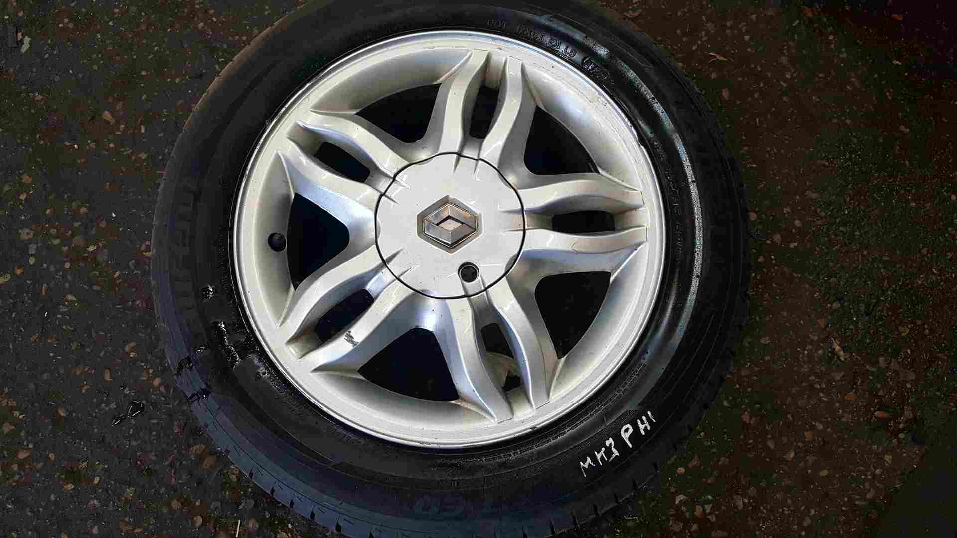 Thumb 8 Renault Clio MK3 2005-2009 Mahonia Alloy Wheel X 1 4/5 4/5  8200317802