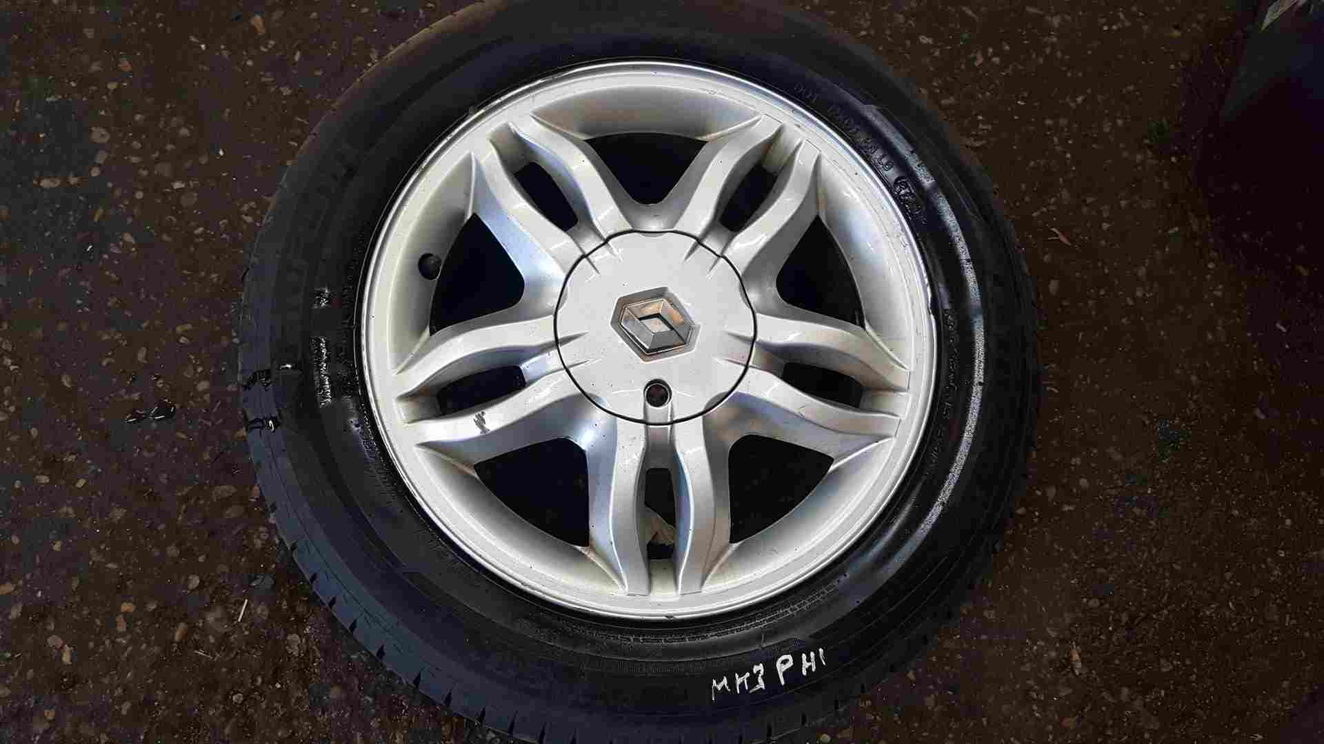 Thumb 9 Renault Clio MK3 2005-2009 Mahonia Alloy Wheel X 1 4/5 4/5  8200317802