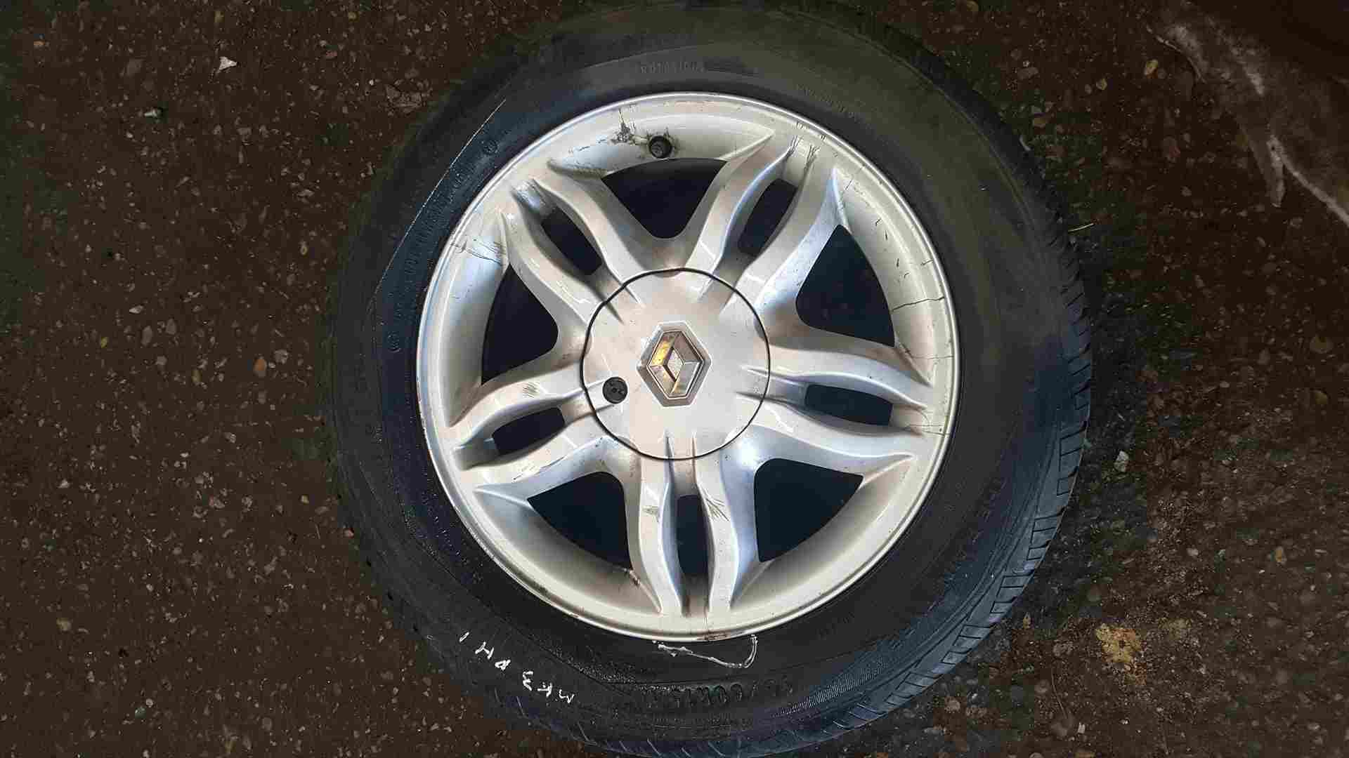 Renault Clio MK3 2005-2009 Mahonia Alloy Wheel X 1 4/5 4/5 8200317802