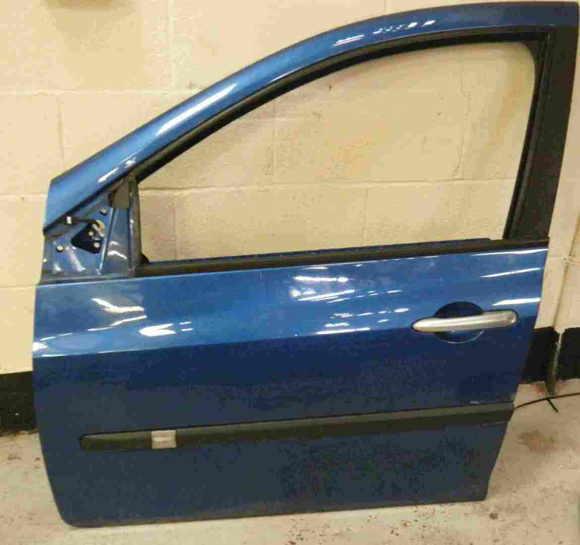 Renault Clio MK3 2005-2009 Passenger NSF Front Door BlueTE145 TEI45 5dr
