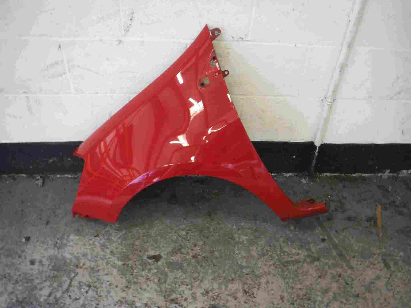 Renault Clio MK3 2005-2009 Passenger NSF Front Wing Red 727 185