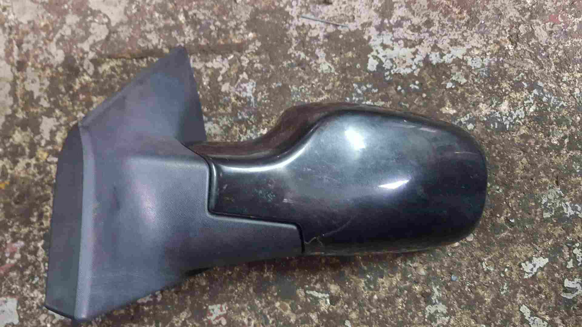 Thumb 3 Renault Clio MK3 2005-2009 Passenger Ns Wing Mirror Black 676 Cracked Case