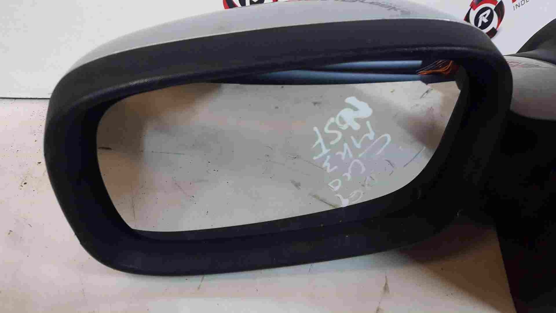 Thumb 3 Renault Clio MK3 2005-2009 Passenger Ns Wing Mirror Silver Ted69 Electric Crack