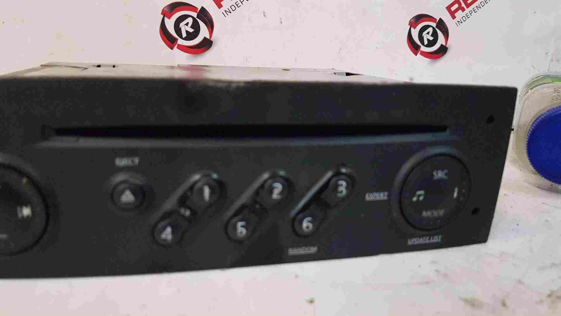 Thumb 2 Renault Clio MK3 2005-2009 Radio Cd Player + Code 8200607915 Update List