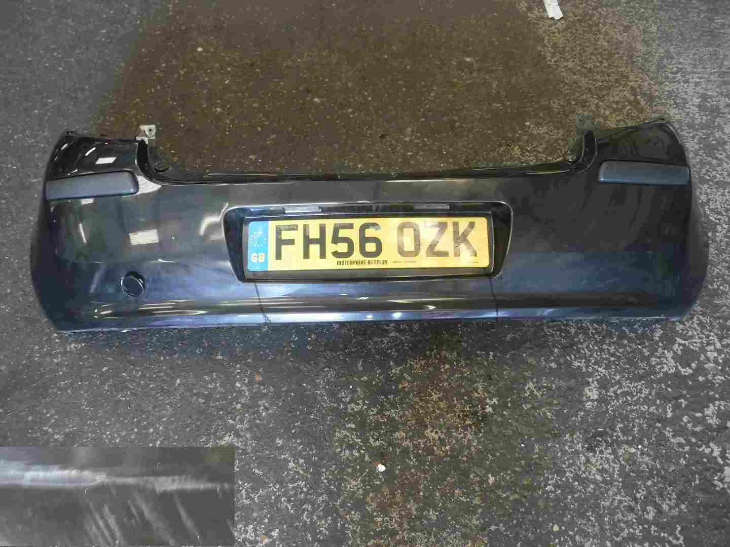 Renault Clio MK3 2005-2009 Rear Bumper Black 676