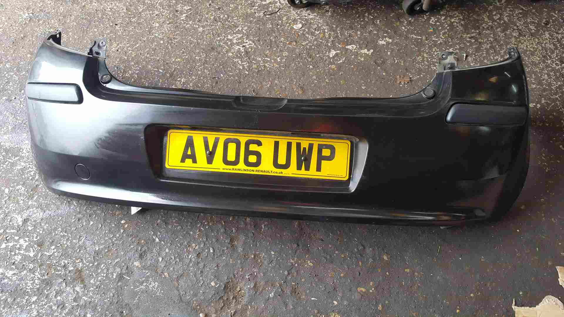 Thumb 5 Renault Clio MK3 2005-2009 Rear Bumper Black 676