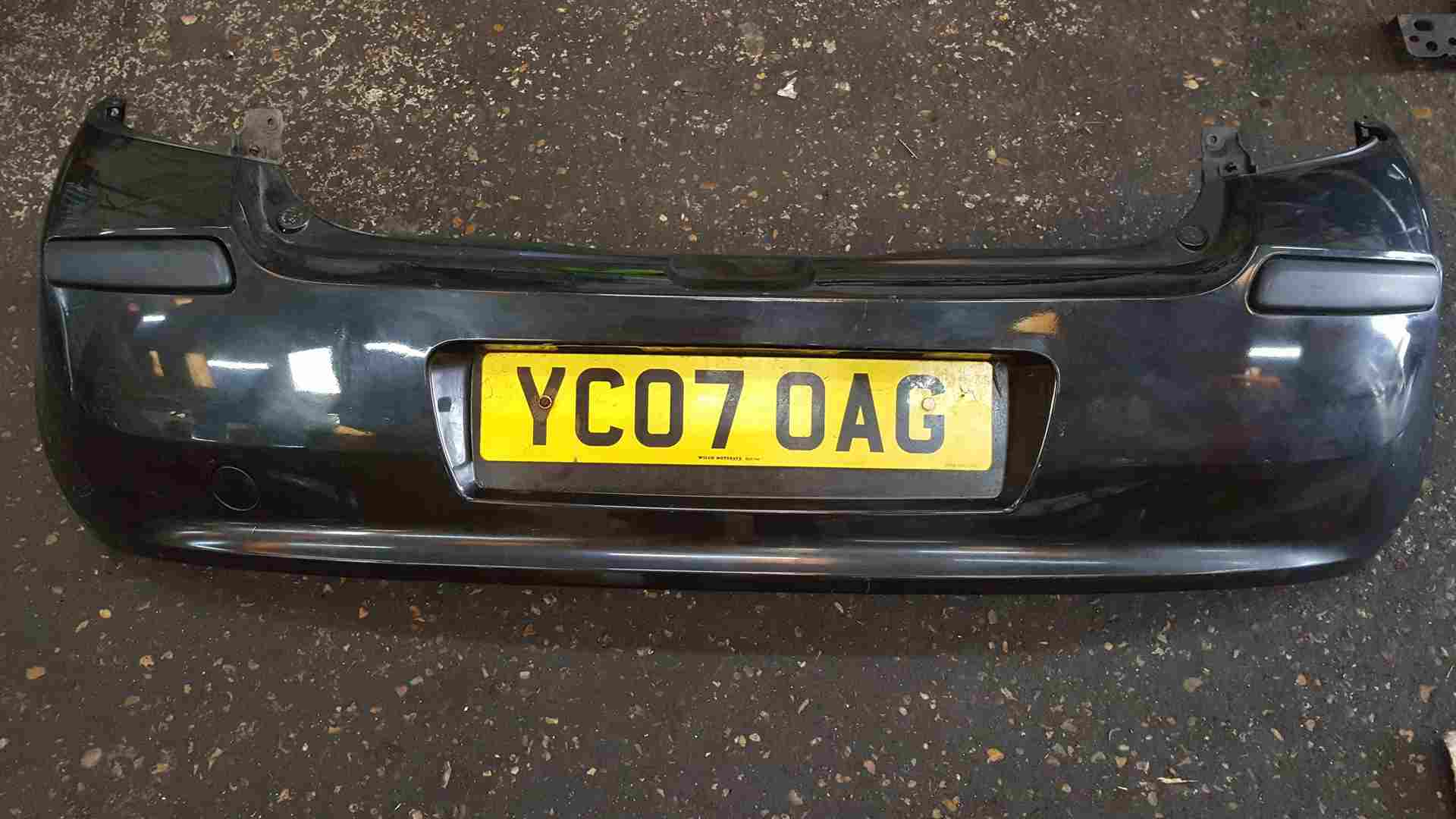 Thumb 6 Renault Clio MK3 2005-2009 Rear Bumper Black 676 Some Damage