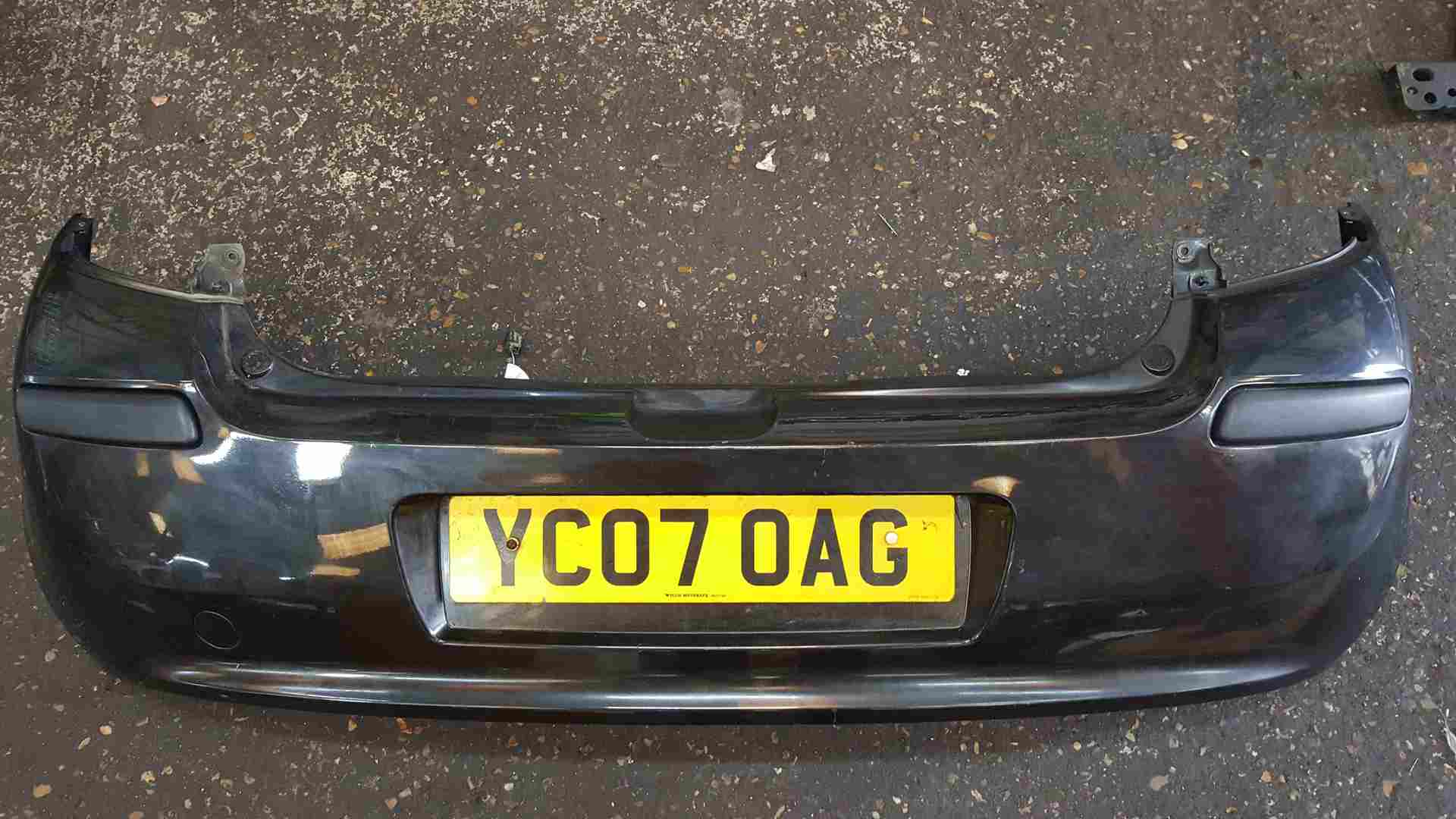 Renault Clio MK3 2005-2009 Rear Bumper Black 676 Some Damage