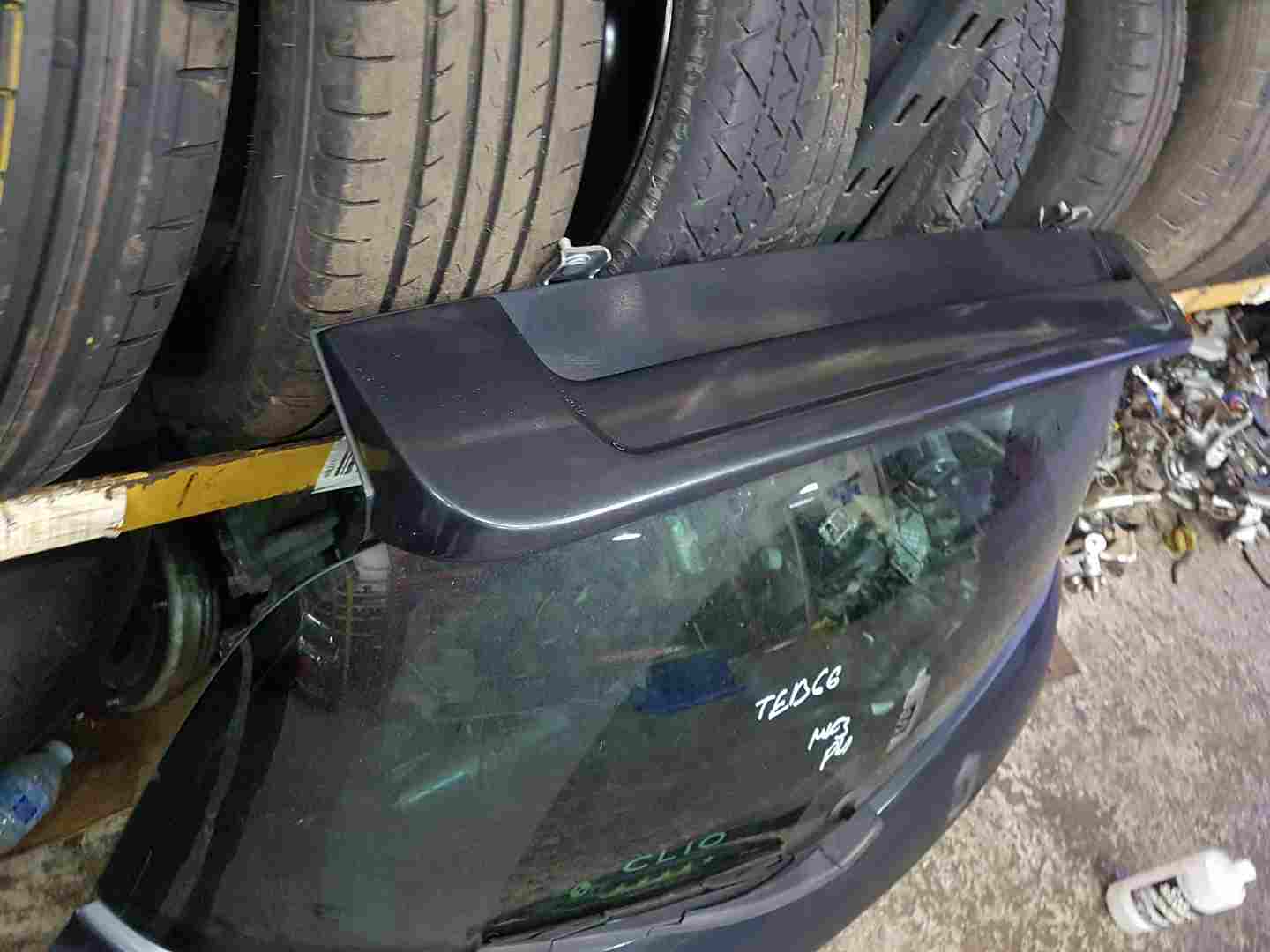 Thumb 3 Renault Clio MK3 2005-2009 Rear Tailgate Boot Grey Teb66 + Spoiler