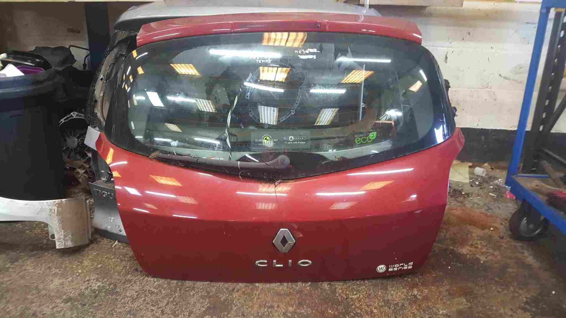 Thumb 4 Renault Clio MK3 2005-2012 Rear Tailgate Boot RED Tennj WORLD SERIES 