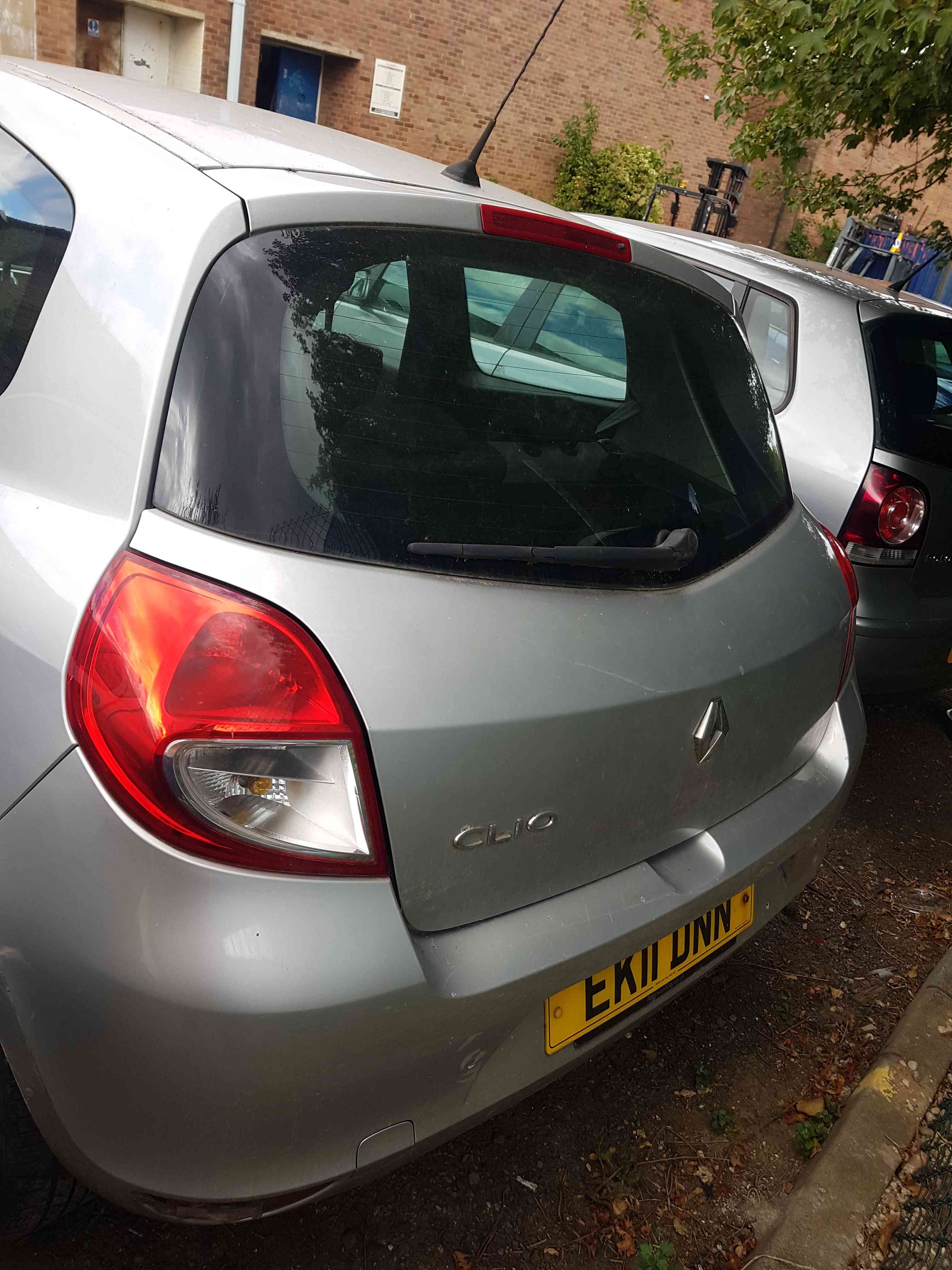 Thumb 3 Renault Clio MK3 2005-2009 Rear Tailgate Boot Silver Ted69