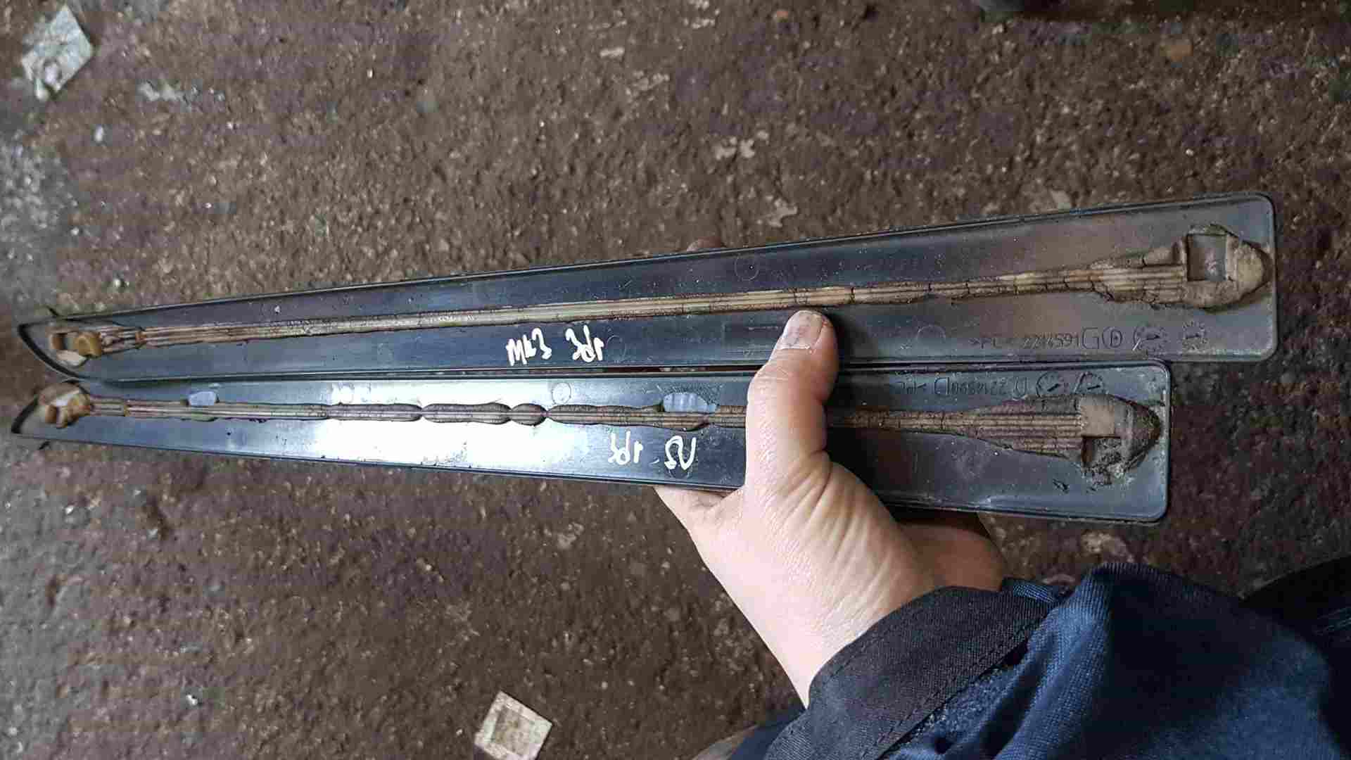 Thumb 3 Renault Clio MK3 2005-2009 Roof Panels Trim Inserts 3Dr PANO Sunroof Black 