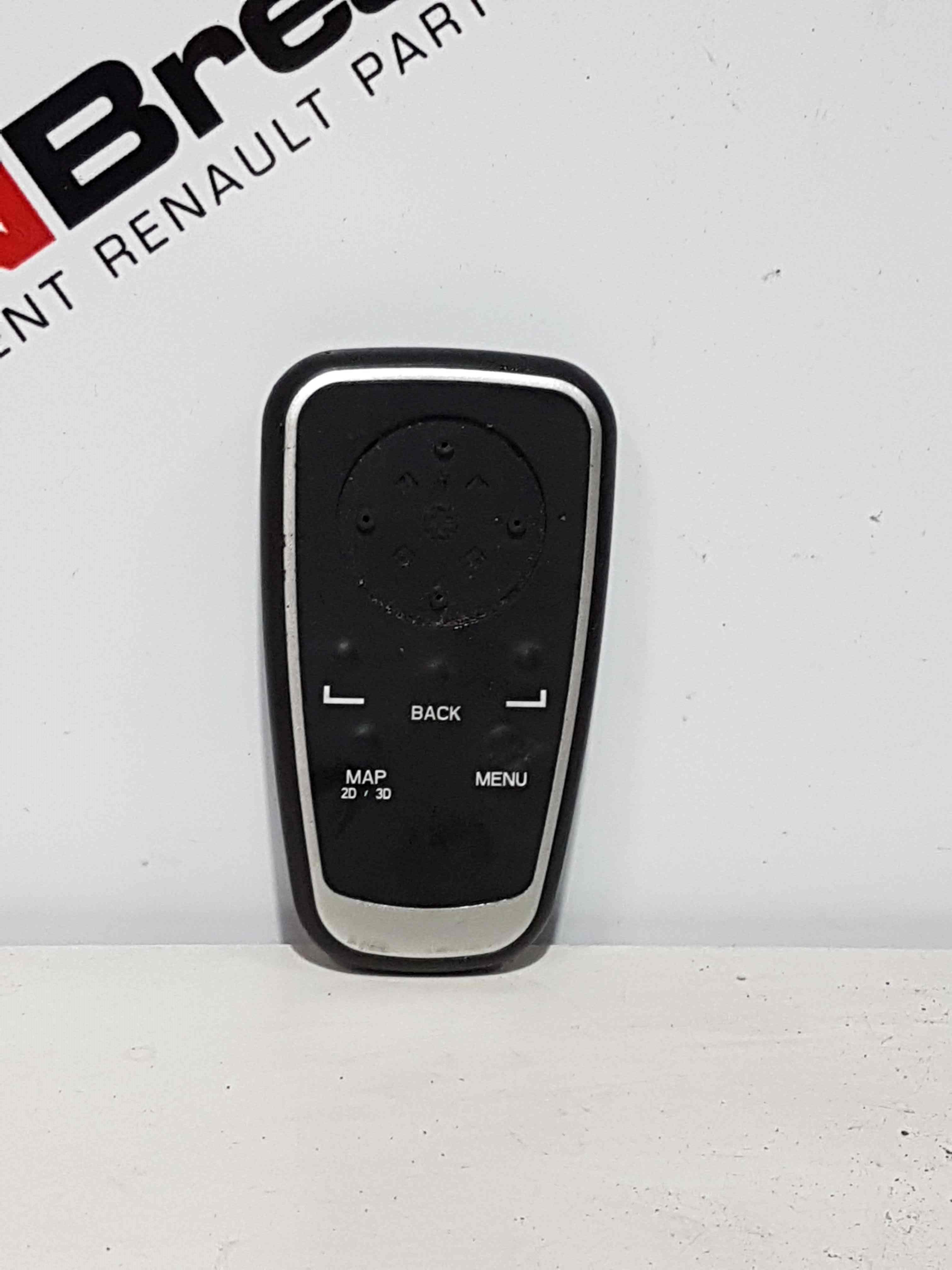 Renault Clio MK3 2005-2009 SAT Nav Navigation Controller Radio Tomtom Remote