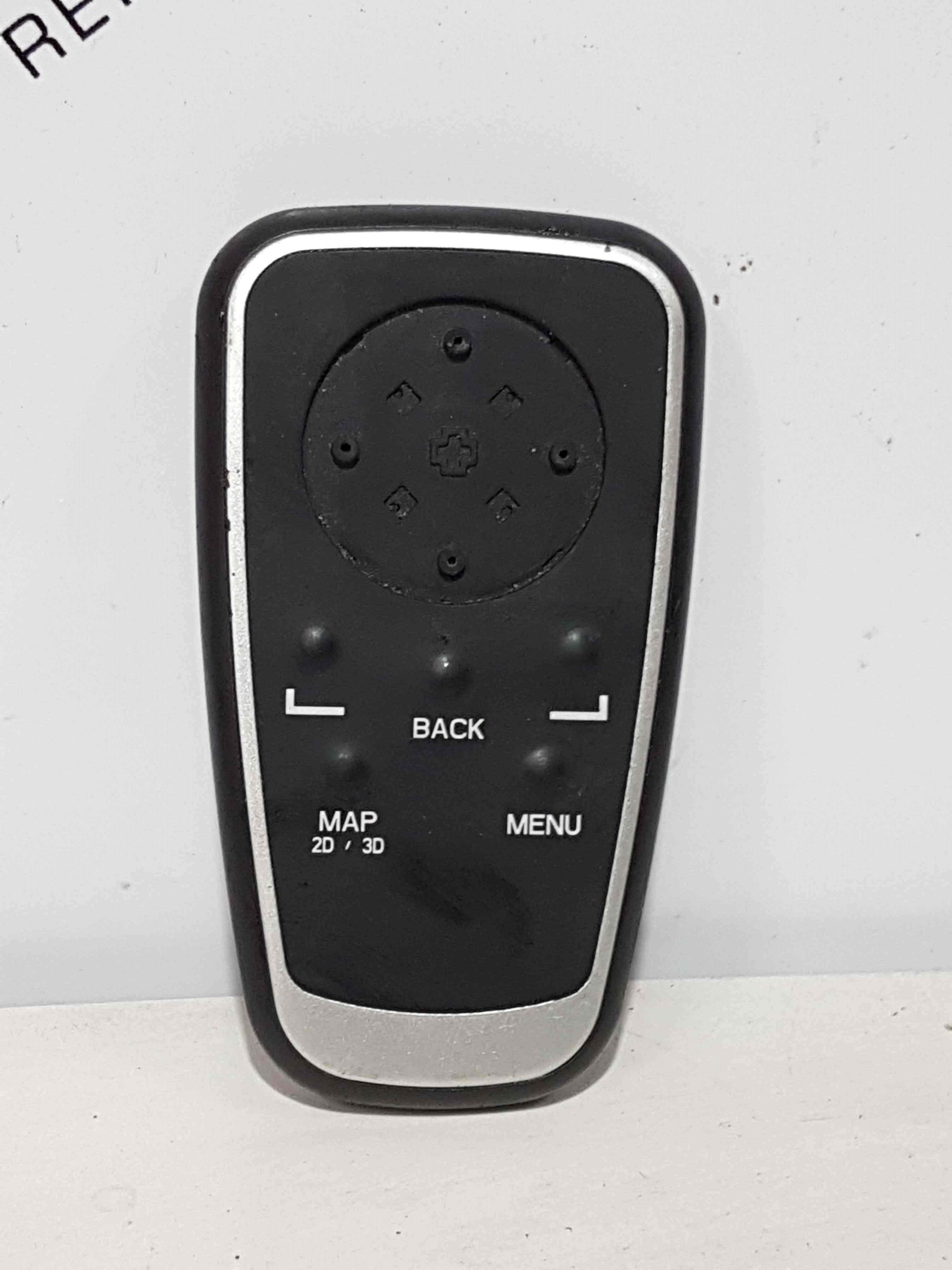 Thumb 4 Renault Clio MK3 2005-2009 SAT Nav Navigation Controller Radio Tomtom Remote