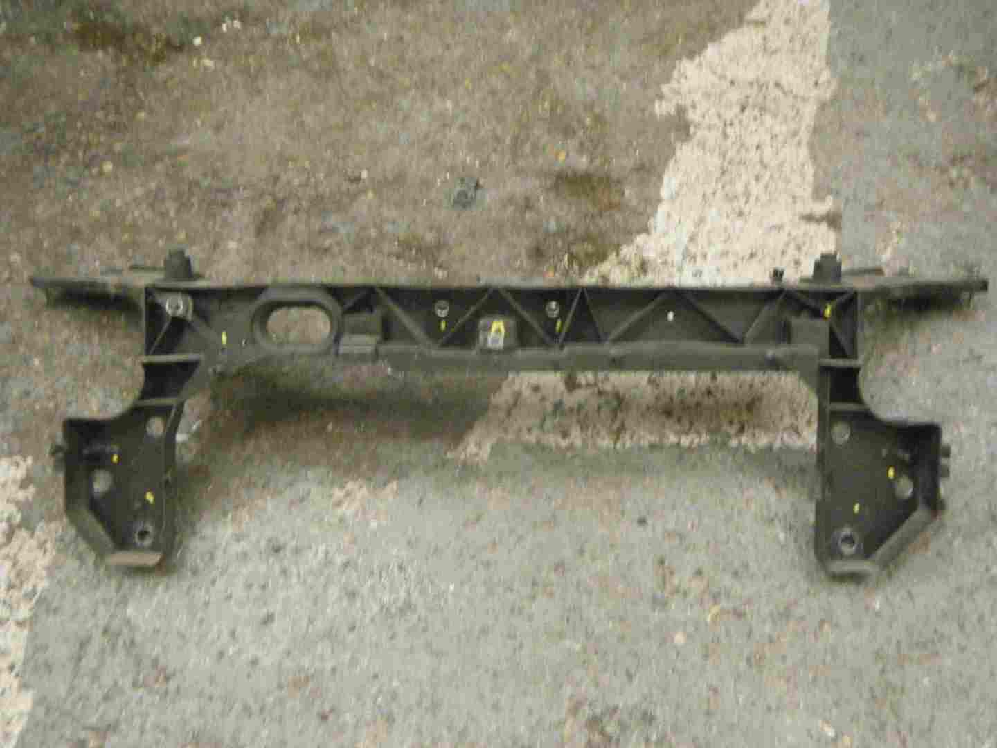 Renault Clio MK3 2005-2009 Slam Panel Headlight Bonnet Rest Bar Moulding Impact