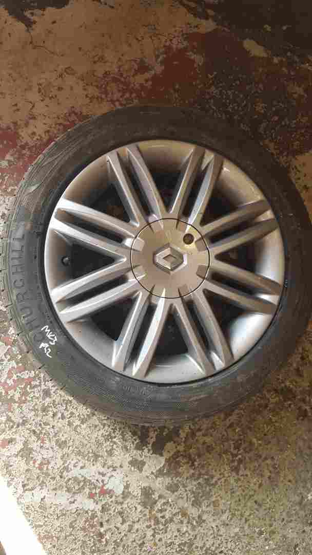 Thumb 2 Renault Clio MK3 2005-2009 Solonia Alloy Wheel  Tyre 195 50 16 6Mm Tread 4/5