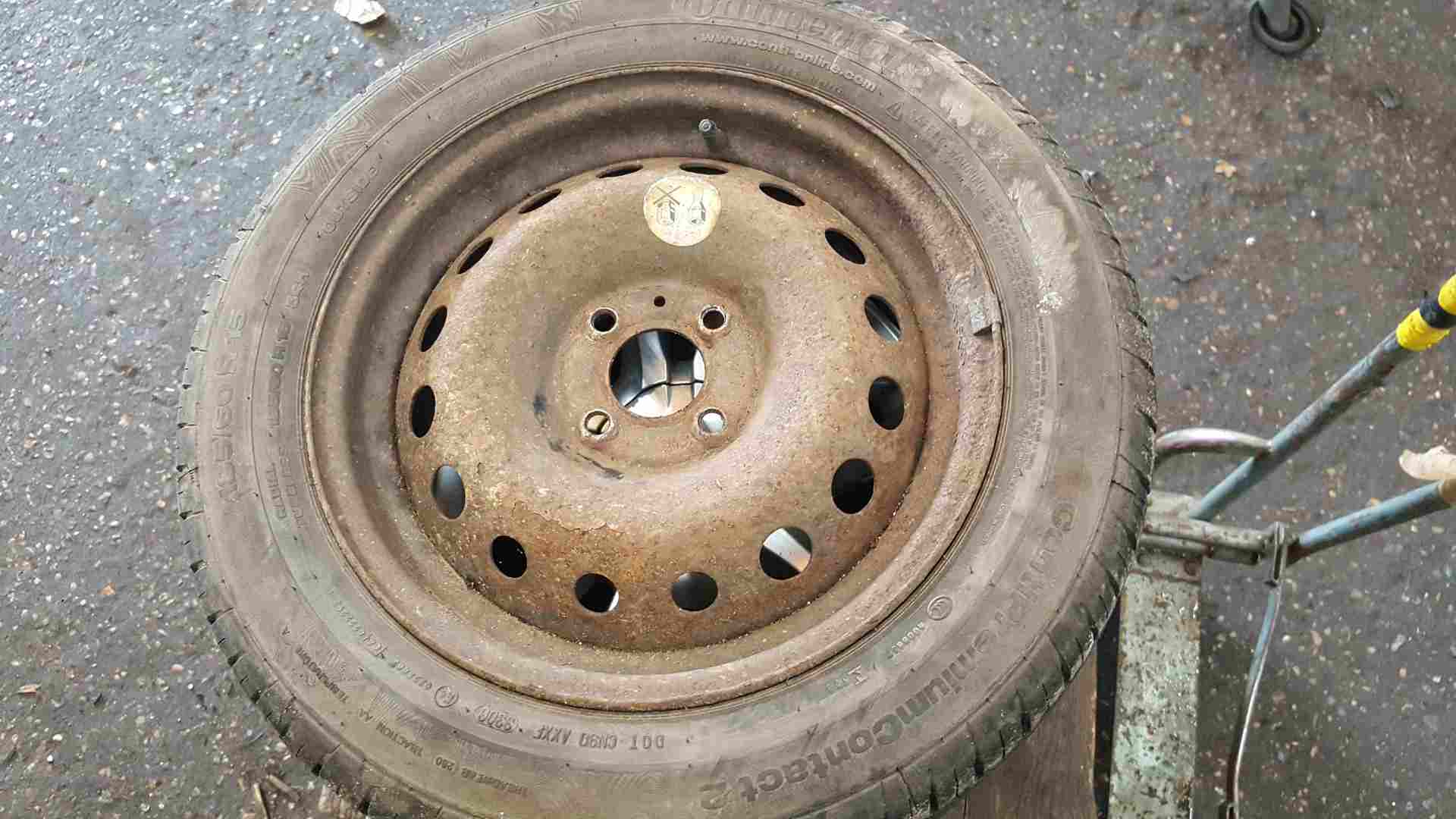 Thumb 2 Renault Clio MK3 2005-2009 Steel Wheel RIM + Tyre 185 60 15 6Mm Tread 3/5
