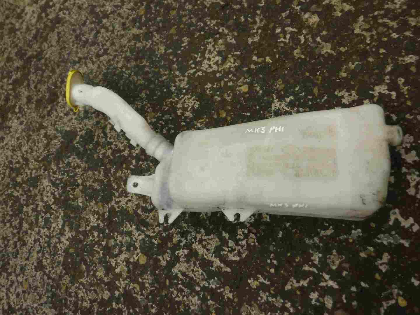 Renault Clio MK3 2005-2009 Windscreen Washer Bottle + Pump 7701058023