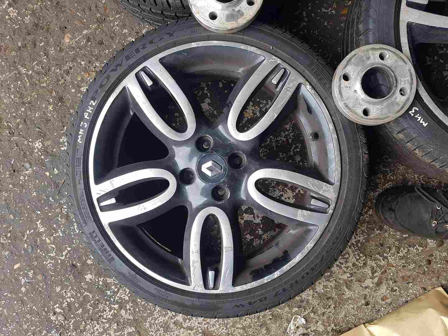 Thumb 4 Renault Clio MK3 2005-2011 Alloy Wheel Set X4 Black and silver + Tyres 205 40 17