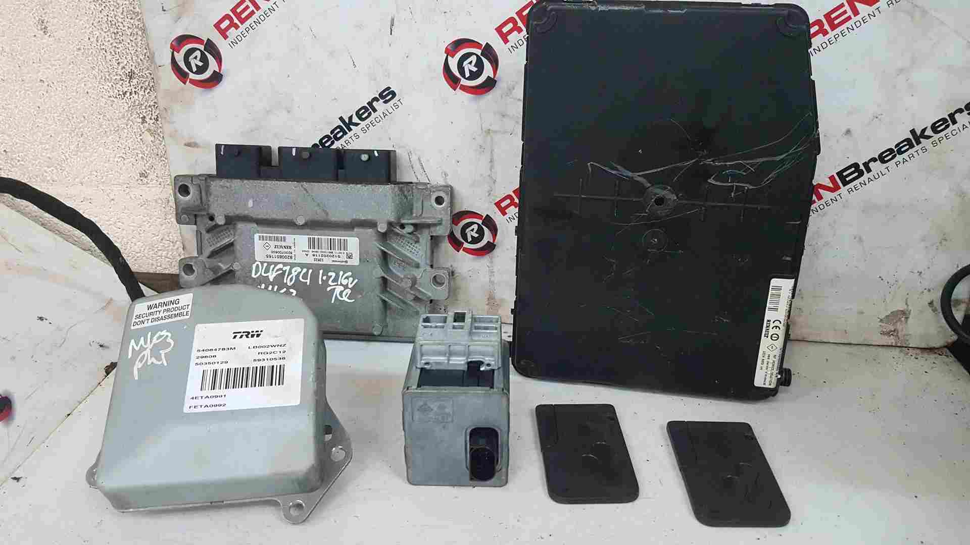 Renault Clio MK3 2005-2012 1.2 16v tCe ECU SET UCH Steering ECU BCM 2 Key Cards