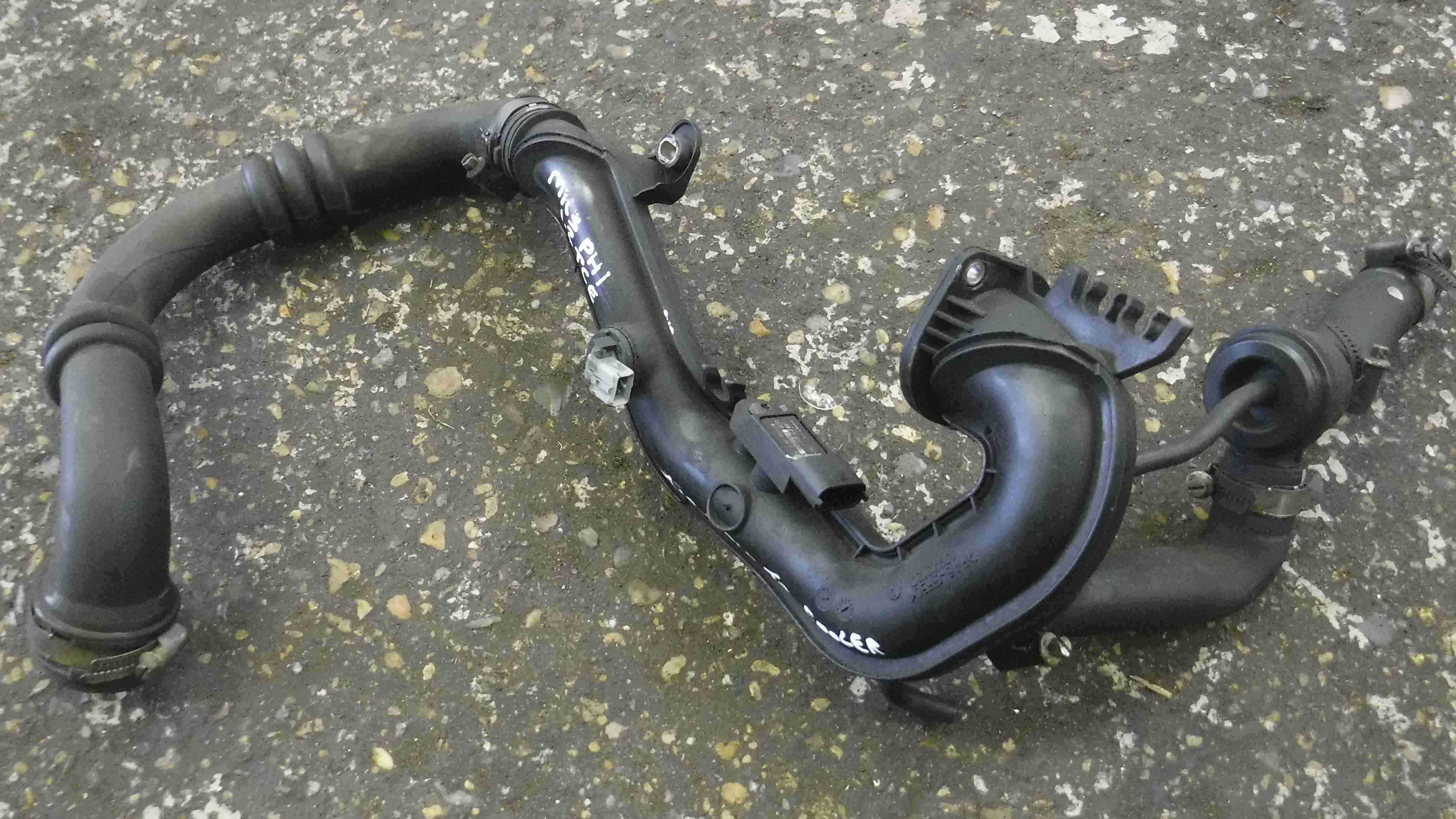 Renault Clio MK3 2005-2012 1.2 TCE Turbo Throttle To Intercooler Pipe 8200519293