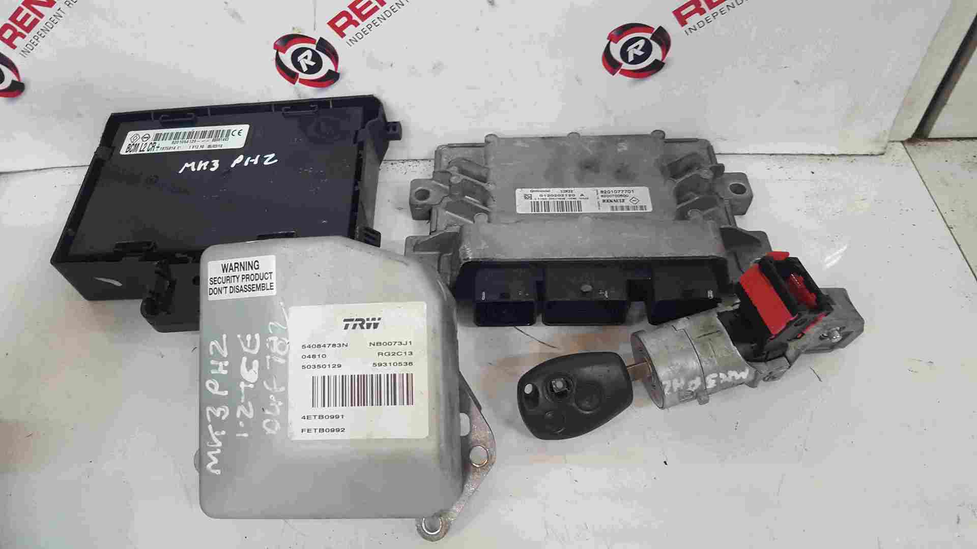 Thumb 5 Renault Clio MK3 2005-2012 1.2 Tce ECU Set UCH BCM Immobiliser + Key Fob