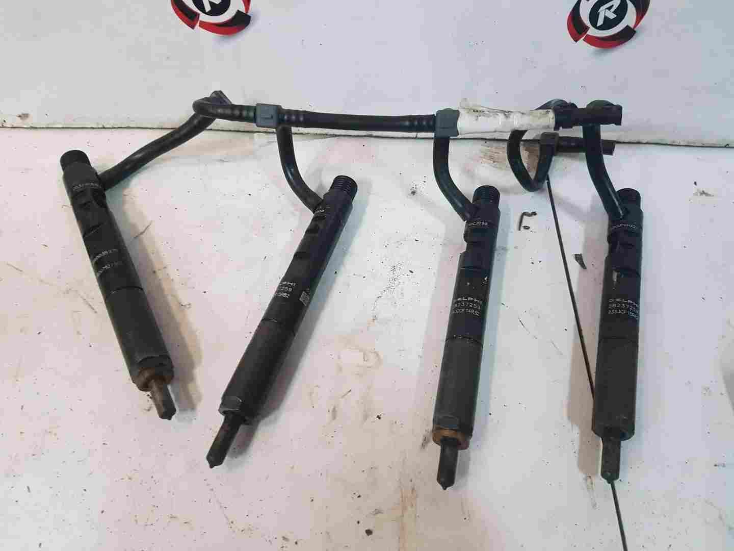Thumb 3 Renault Clio MK3 2005-2012 1.5 DCI Diesel Injectors SET X4 8200827965 166000897R