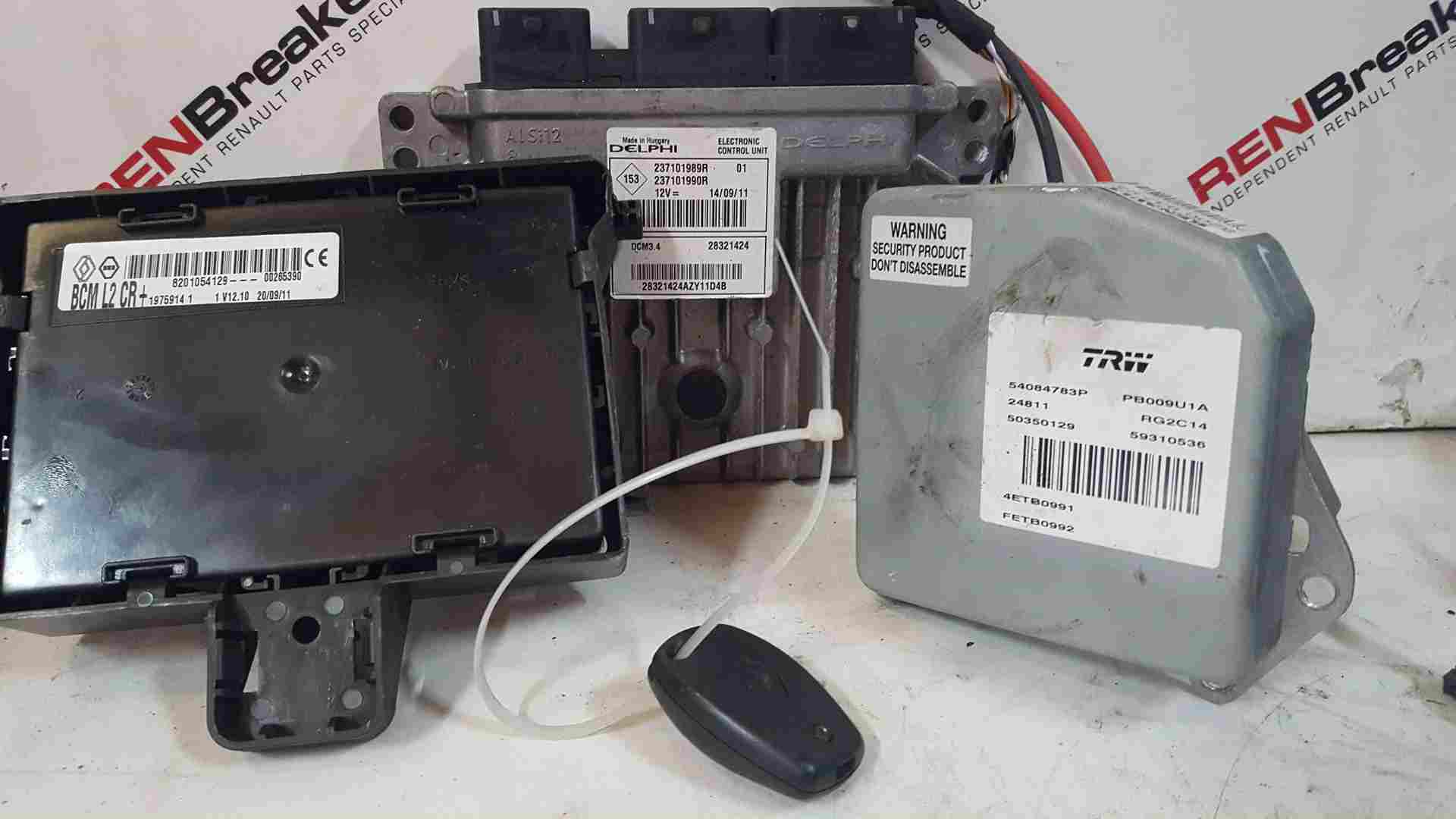 Renault Clio MK3 2005-2012 1.5 DCI ECU SET Uch BCM Steering ECU + 1 KEY Fobs