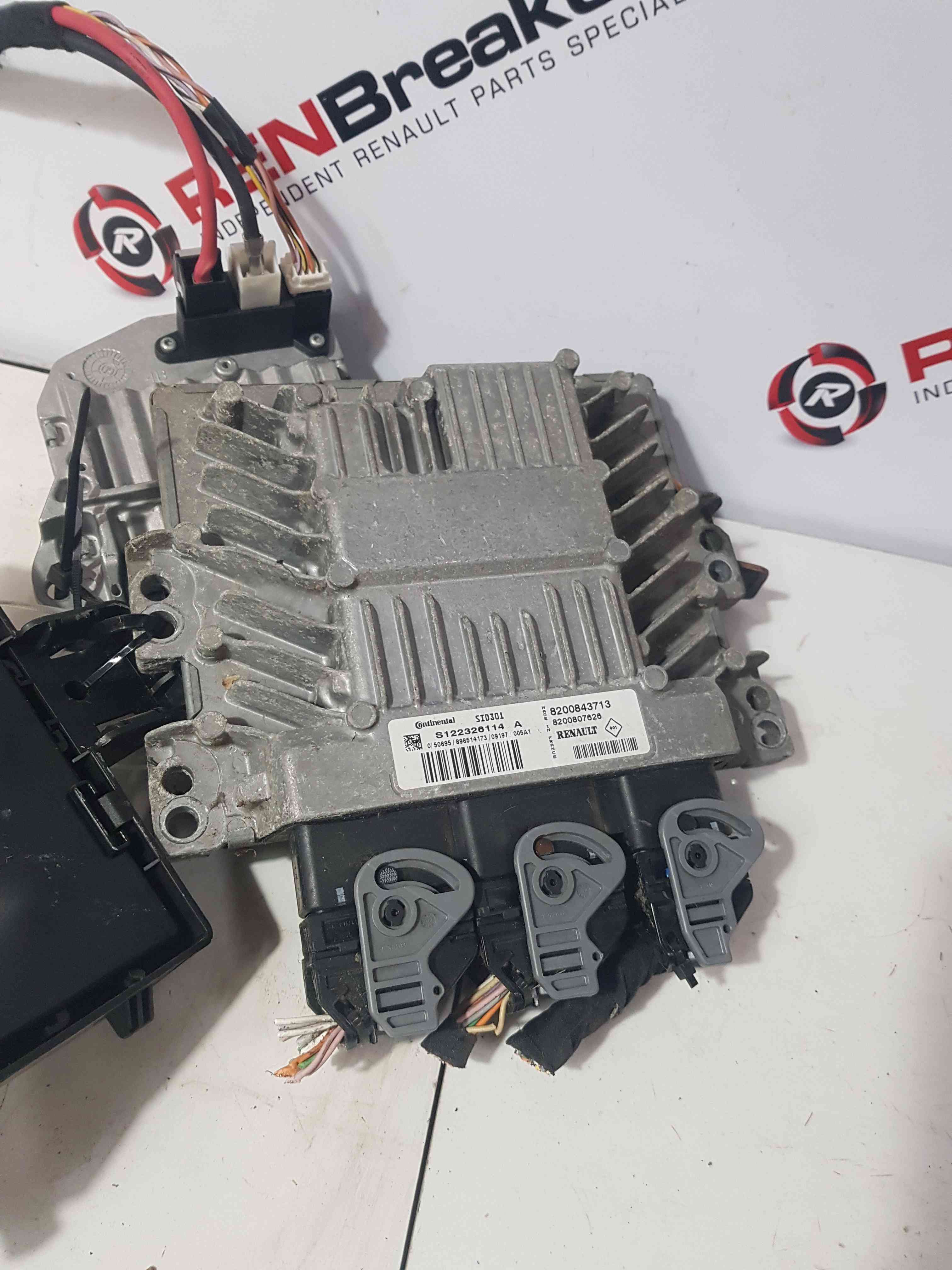 Thumb 3 Renault Clio MK3 2005-2012 1.5 DCI ECU SET Uch BCM Steering ECU + 2 KEY Fob