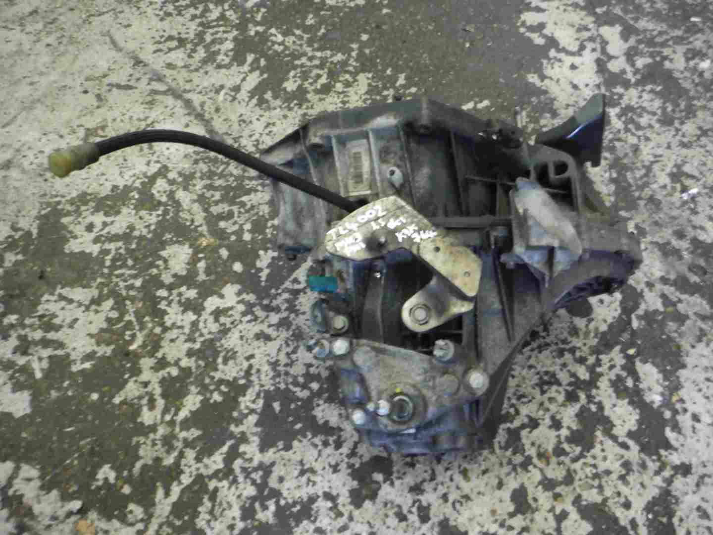 Renault Clio MK3 20052009 1.5 dCi Gearbox TL4 002 Store Renault