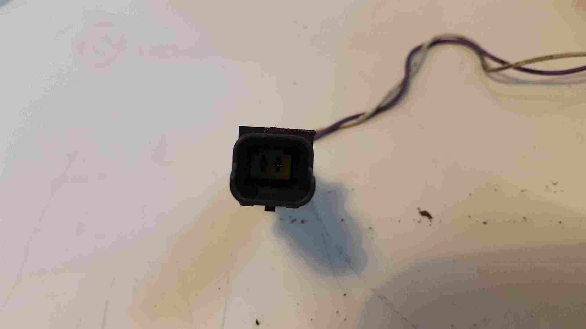 Thumb 3 Renault Clio MK3 2005-2012 Antenna Amplifier Aerial 8200125092