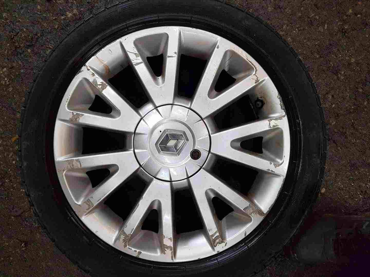 Thumb 7 Renault Clio MK3 2005-2012 Canasta Alloy Wheel + Tyre 195 50 16 5Mm Tread 3/5