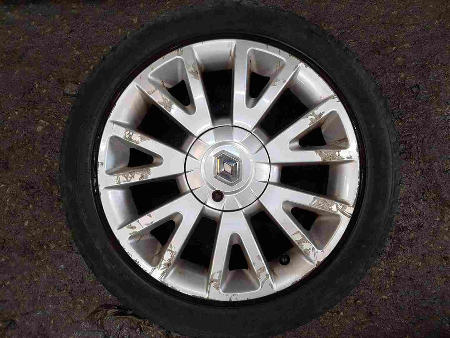Thumb 2 Renault Clio MK3 2005-2012 Canasta Alloy Wheel + Tyre 195 50 16 5Mm Tread 3/5
