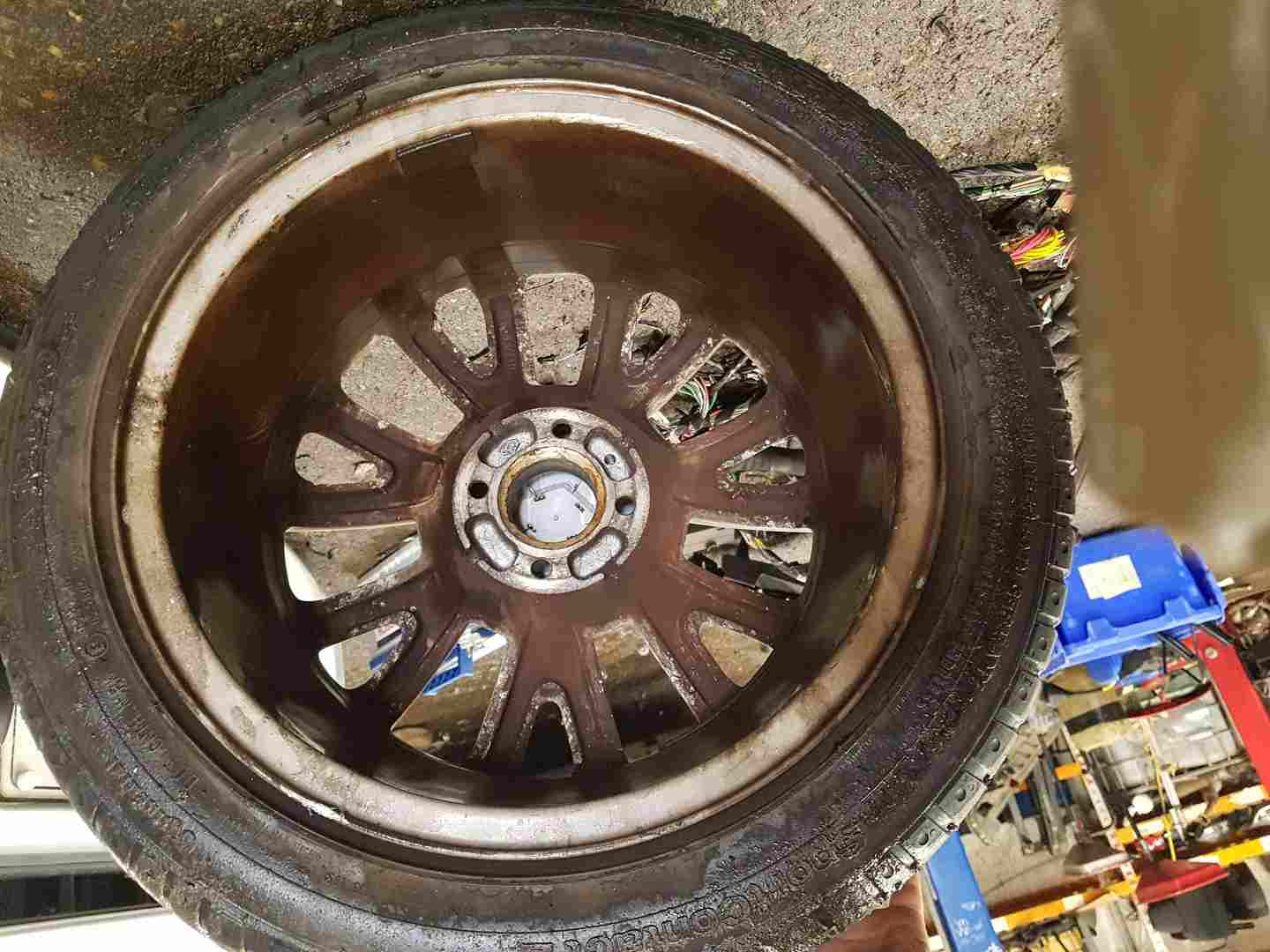 Thumb 3 Renault Clio MK3 2005-2012 Canasta Alloy Wheel + Tyre 195 50 16 5Mm Tread 3/5