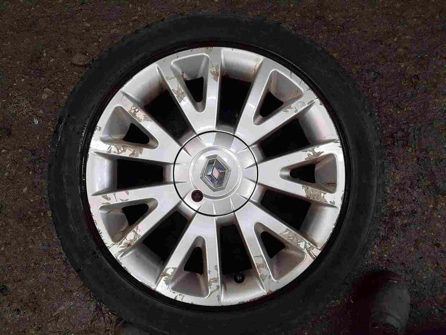 Thumb 6 Renault Clio MK3 2005-2012 Canasta Alloy Wheel + Tyre 195 50 16 5Mm Tread 3/5