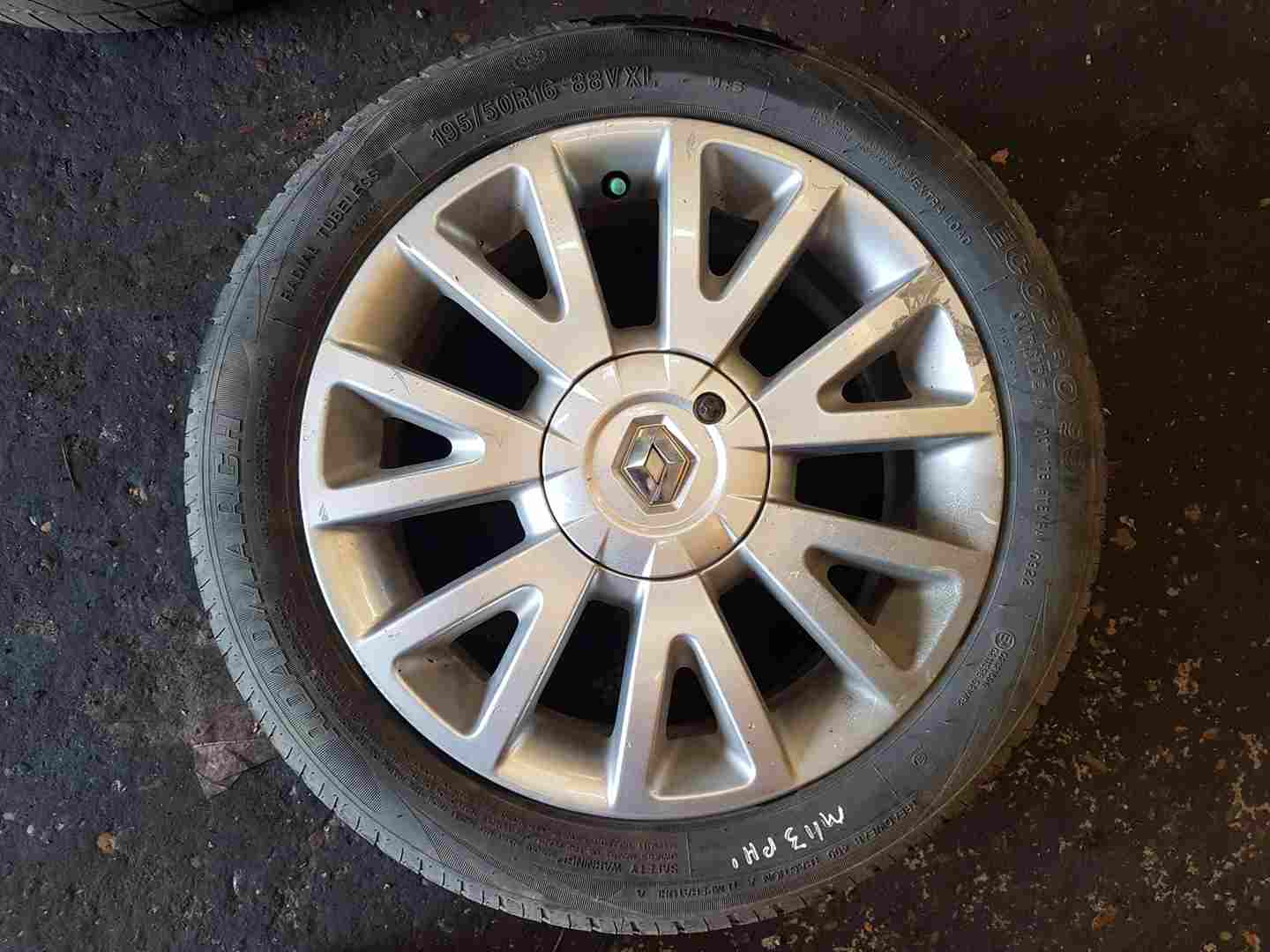 Thumb 5 Renault Clio MK3 2005-2012 Canasta Alloy Wheel + Tyre 195 50 16 5Mm Tread 3/5