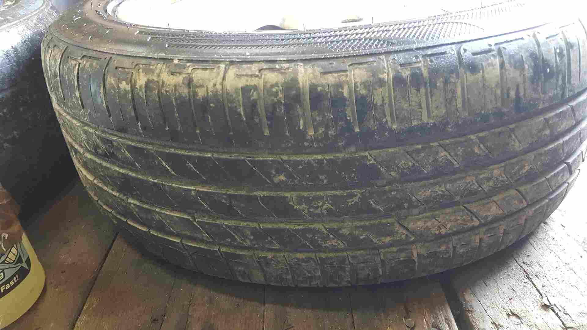 Thumb 4 Renault Clio MK3 2005-2012 Canasta Alloy Wheel + Tyre 195 50 16 5Mm Tread 3/5