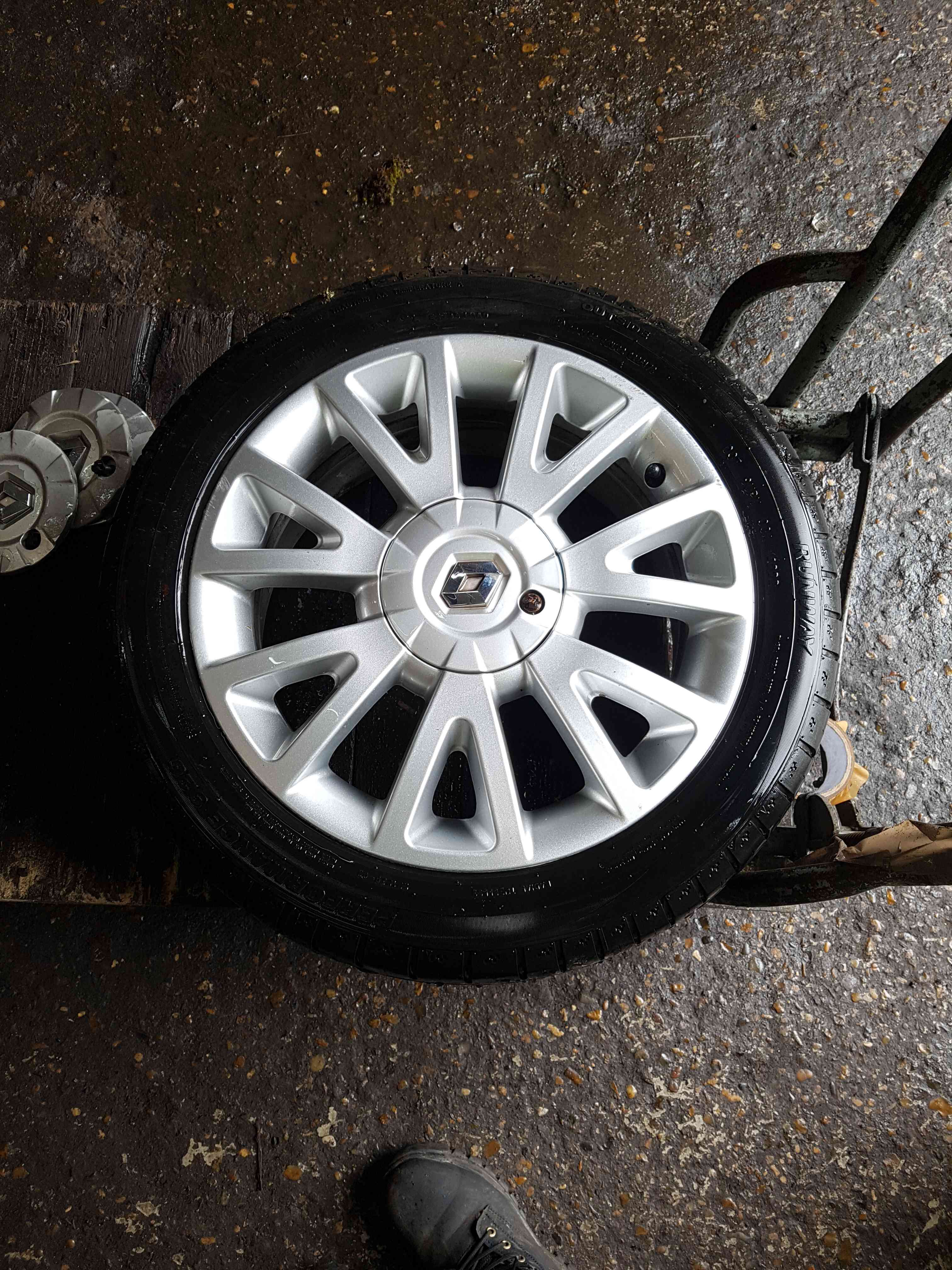 Thumb 2 Renault Clio MK3 2005-2012 Canasta Alloy Wheel + Tyre 195 50 16 7Mm Tread 4/5