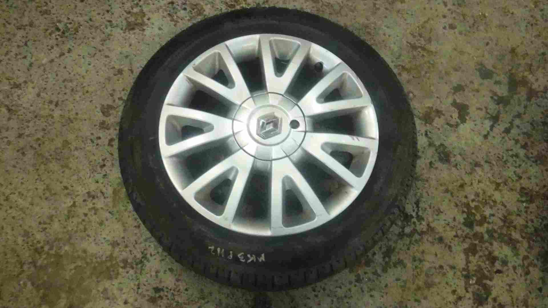 Renault Clio MK3 2005-2012 Canasta Alloy Wheel + Tyre 195 55 16 6mm Tread