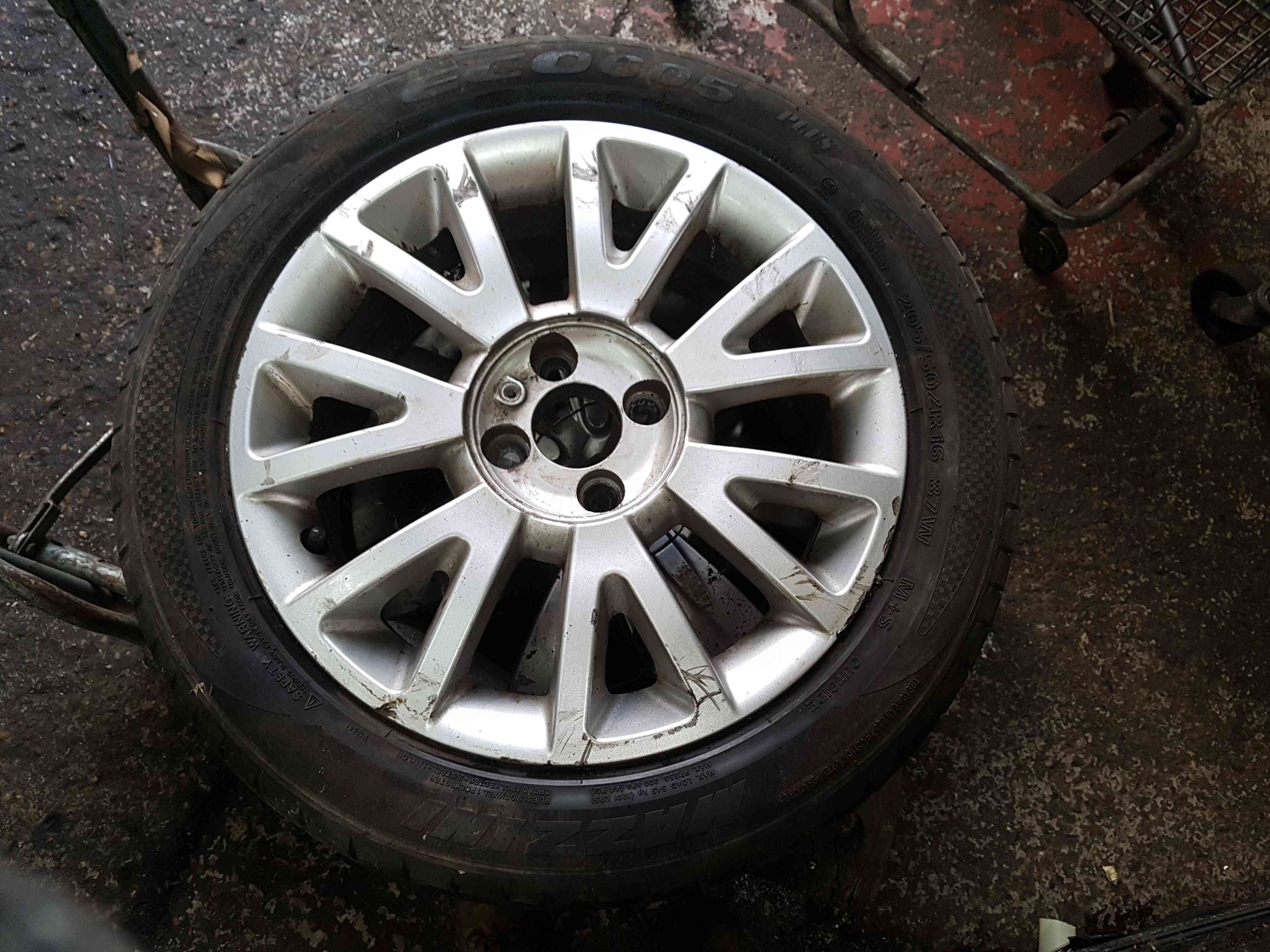 Thumb 2 Renault Clio MK3 2005-2012 Canasta Alloy Wheel 16 Inch 3/5 8200666351 8201075834