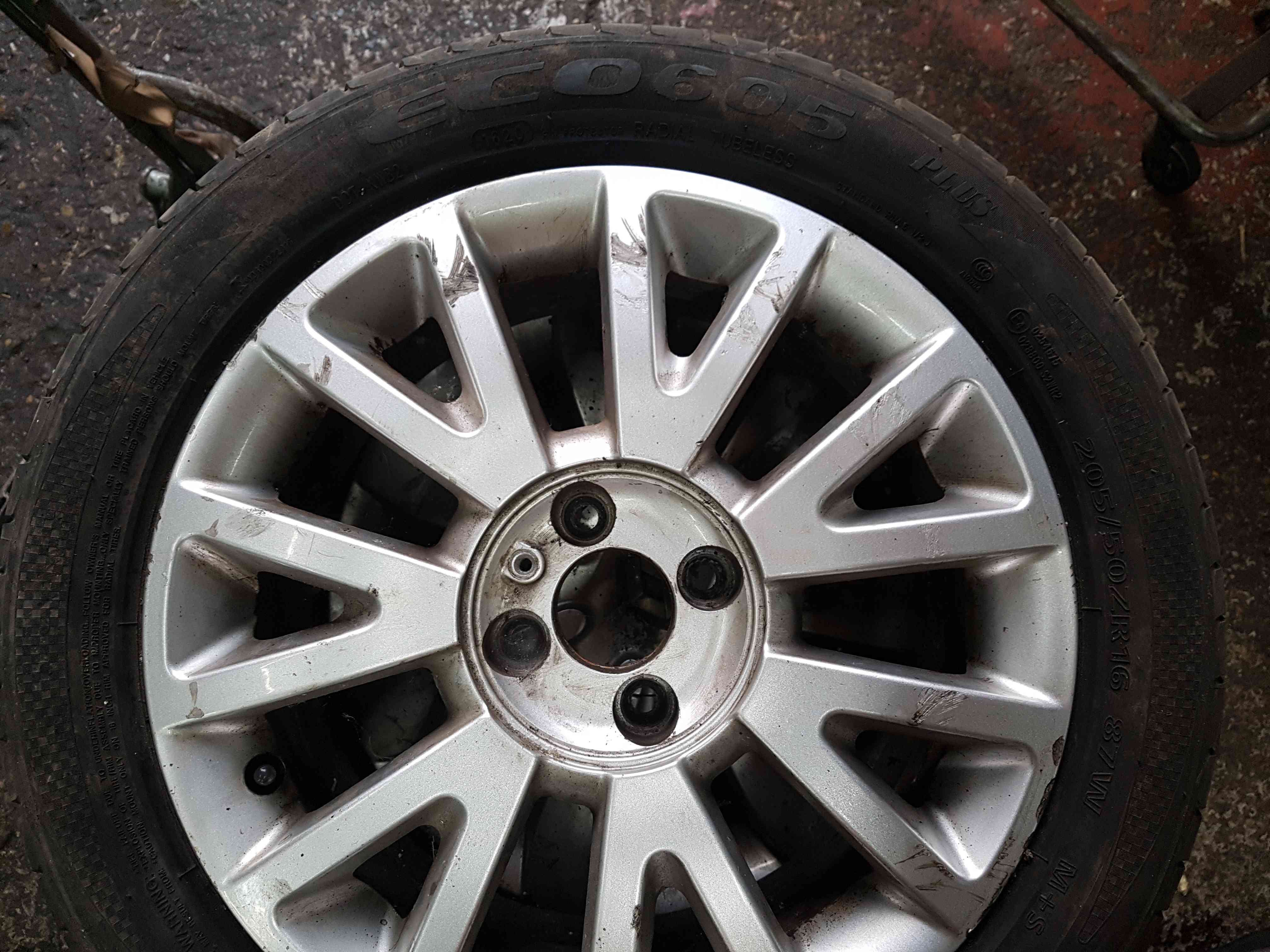 Thumb 4 Renault Clio MK3 2005-2012 Canasta Alloy Wheel 16 Inch 3/5 8200666351 8201075834