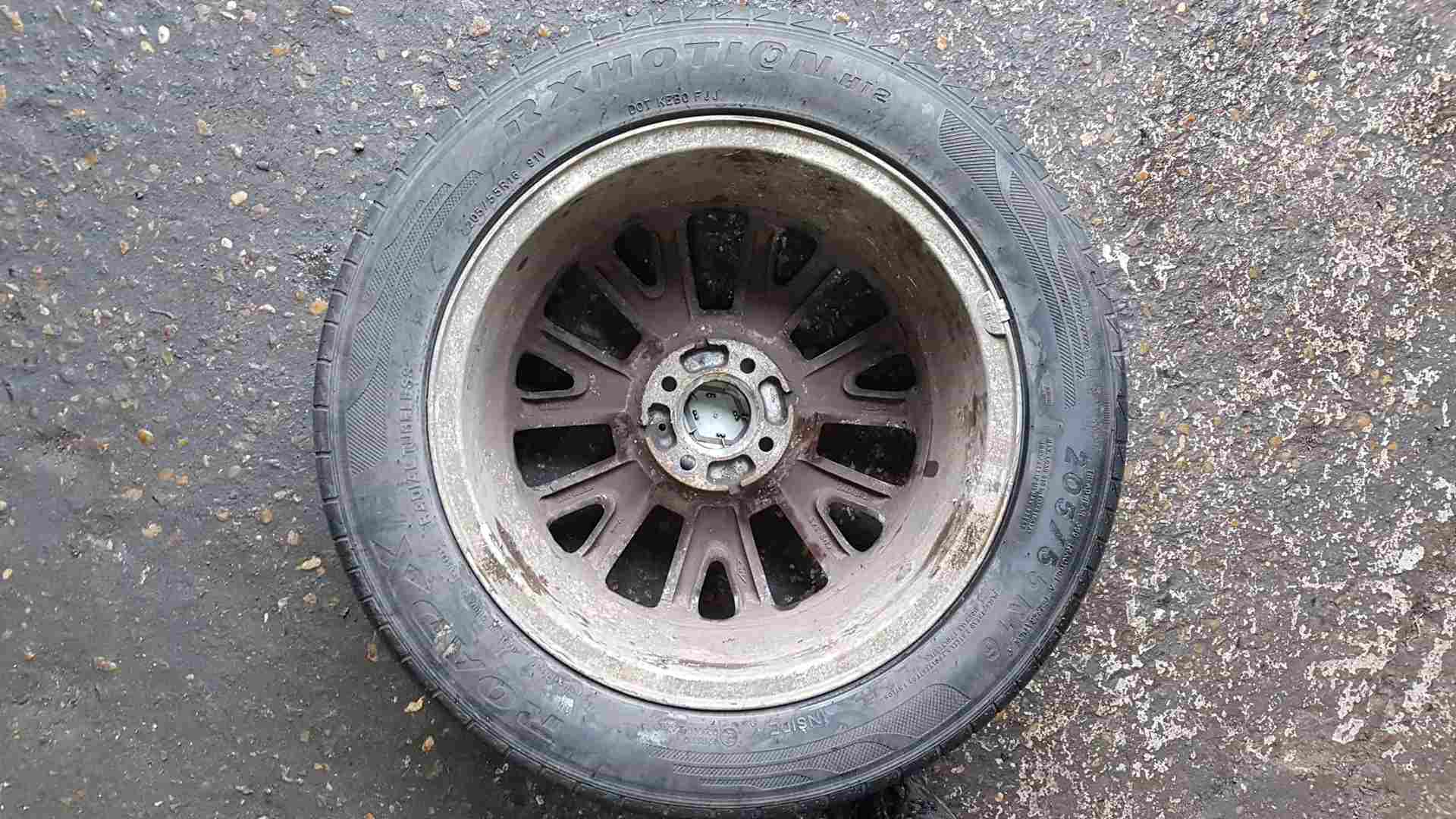 Thumb 2 Renault Clio MK3 2005-2012 Canasta Alloy Wheel 16 Inch 3/5 8200666351 8201075834