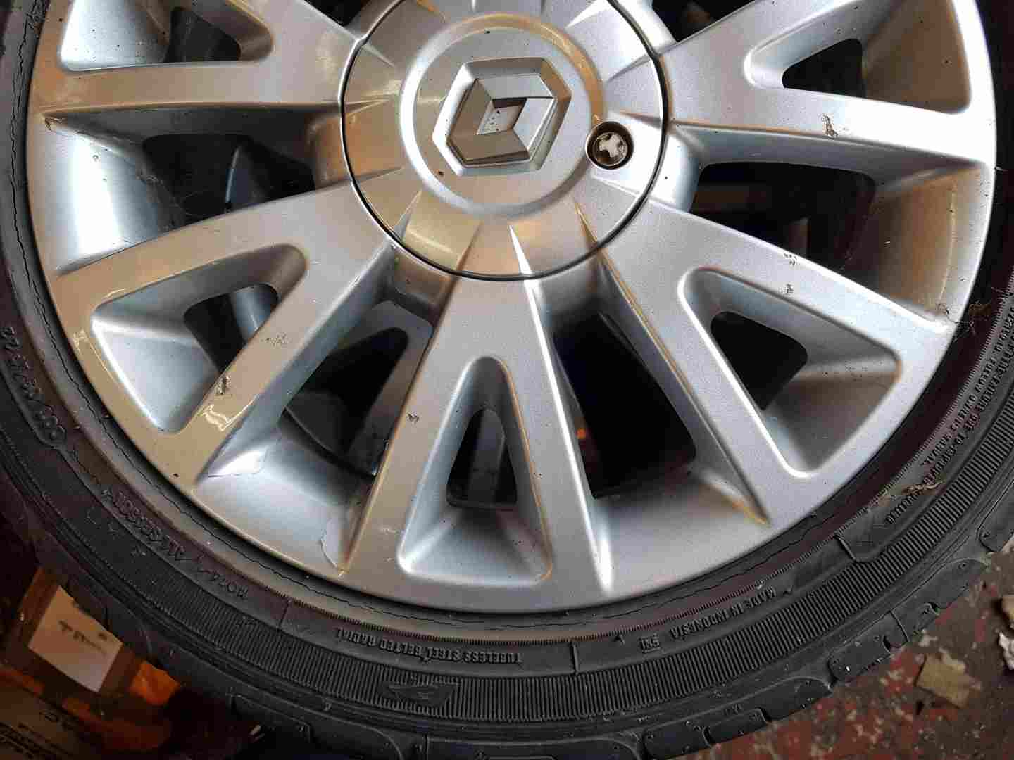 Thumb 4 Renault Clio MK3 2005-2012 Canasta Alloy Wheel 16 Inch 4/5 8201075834
