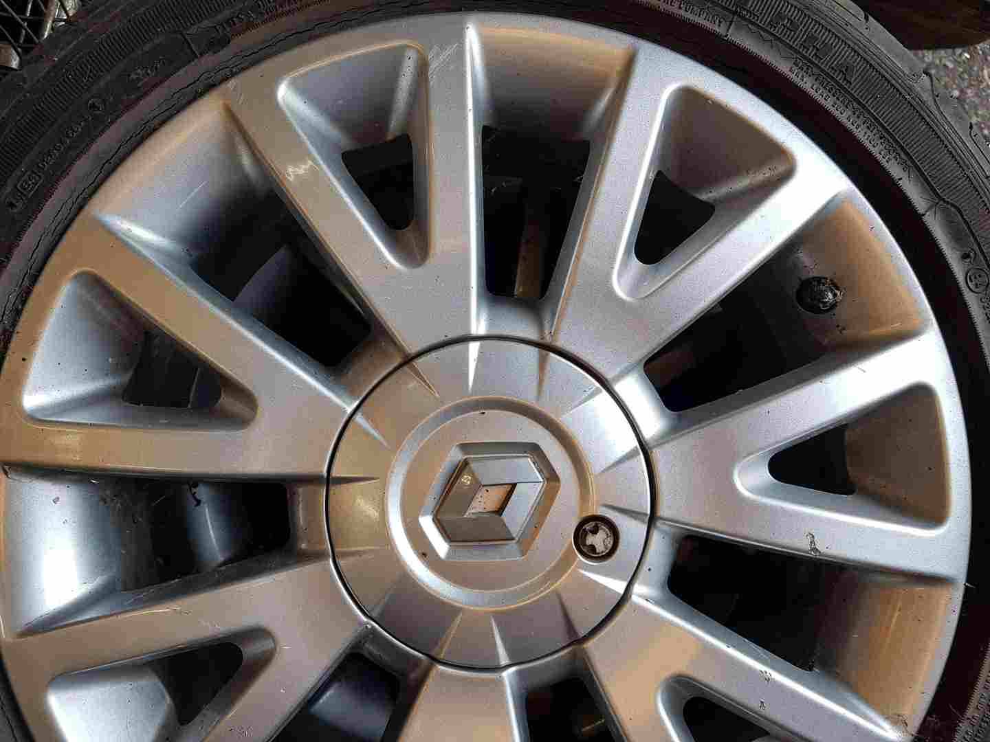 Thumb 5 Renault Clio MK3 2005-2012 Canasta Alloy Wheel 16 Inch 4/5 8201075834