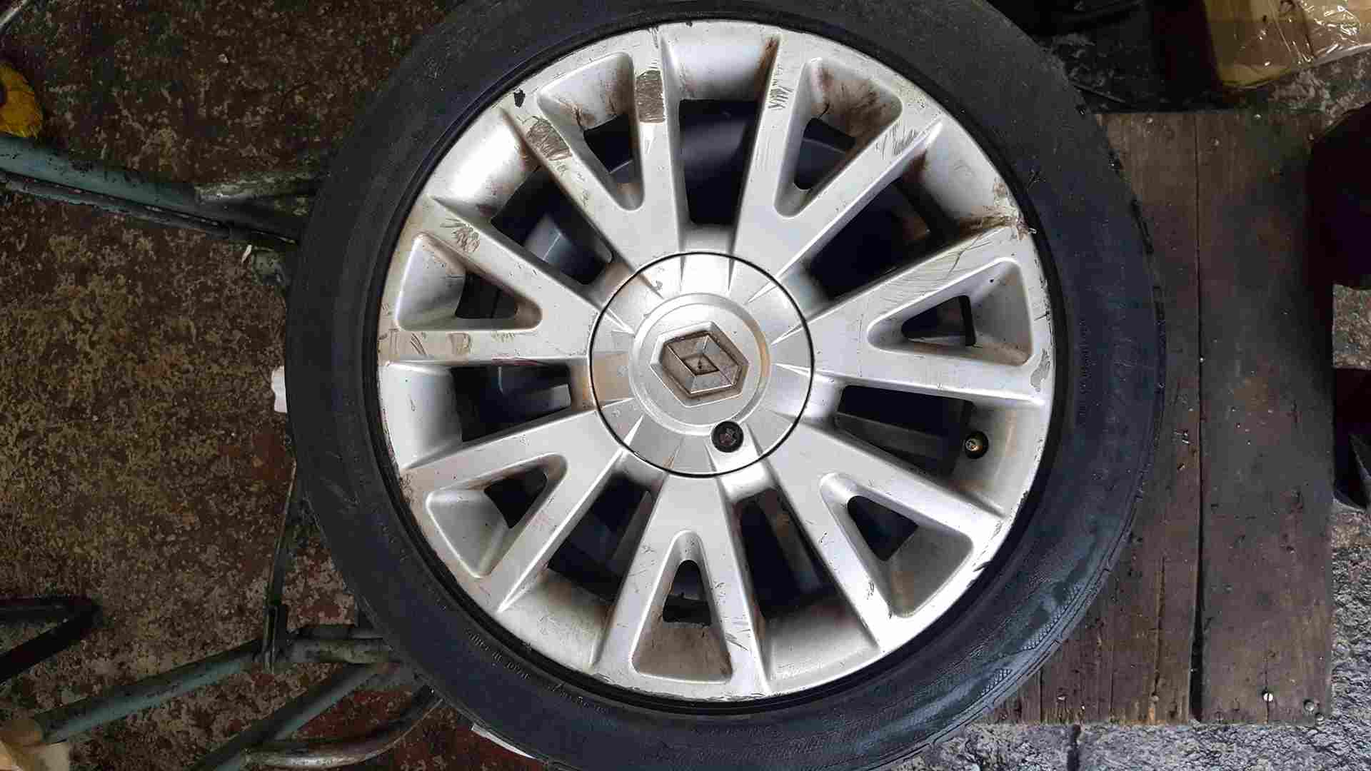 Thumb 4 Renault Clio MK3 2005-2012 Canasta Alloy Wheel 16Inch 3/5