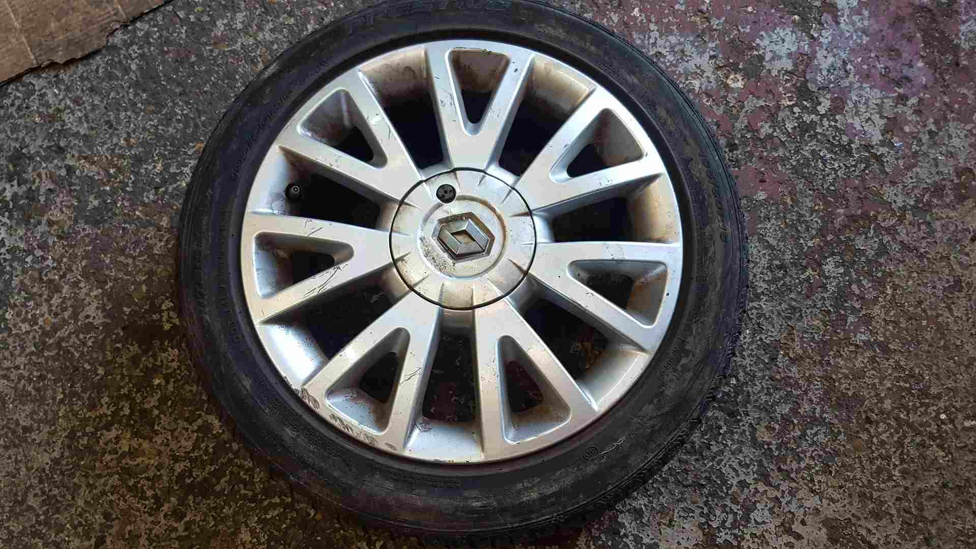 Thumb 2 Renault Clio MK3 2005-2012 Canasta Alloy Wheel 16Inch 3/5 8201075834